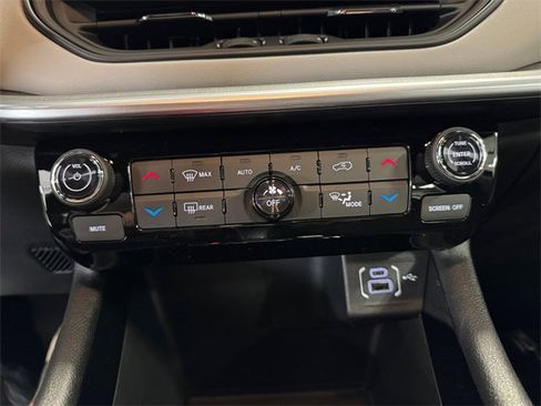 New 2026 Jeep Compass Limited image 25