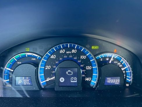 Used 2014 Toyota Camry XLE w/ Moonroof Package FWD image 15