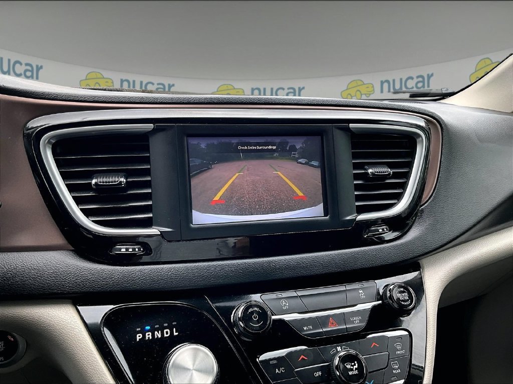 Used 2023 Chrysler Voyager LX FWD image 20