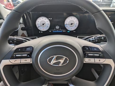 New 2025 Hyundai Elantra Limited image 27