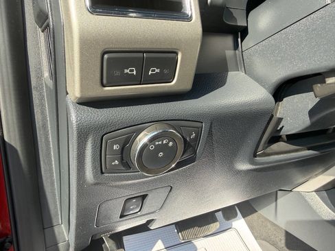 Used 2022 Ford F450 Lariat w/ Lariat Value Package AWD/4WD image 18