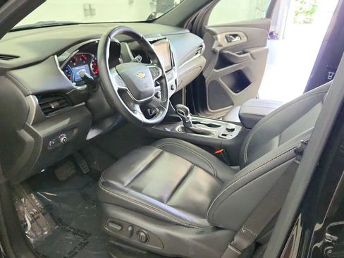 Used 2023 Chevrolet Traverse LT w/ LPO, Floor Liner Package AWD/4WD image 14
