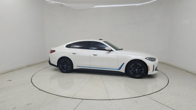 Used 2024 BMW i4 eDrive40 RWD image 1