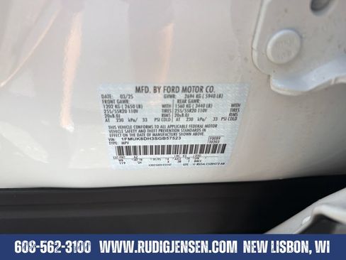 Used 2025 Ford Explorer Active w/ Active Comfort Package AWD/4WD image 33