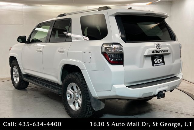 Used 2020 Toyota 4Runner SR5 AWD/4WD image 3