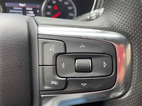 Used 2025 Chevrolet Blazer LT w/ Driver Confidence Package image 11