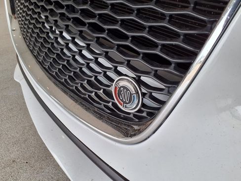 Used 2019 Chrysler 300 Touring w/ Driver Convenience Group RWD image 22