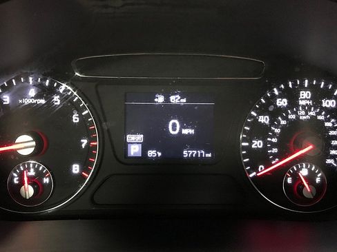Used 2020 Kia Sorento FWD V6 image 23