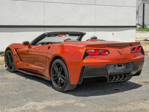Used 2015 Chevrolet Corvette Stingray Convertible w/ 2LT Preferred Equipment Group RWD image 16