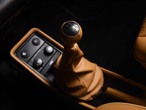 Used 1988 Porsche 911 Carrera RWD image 6