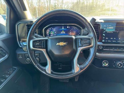 Used 2022 Chevrolet Silverado 1500 LT image 18