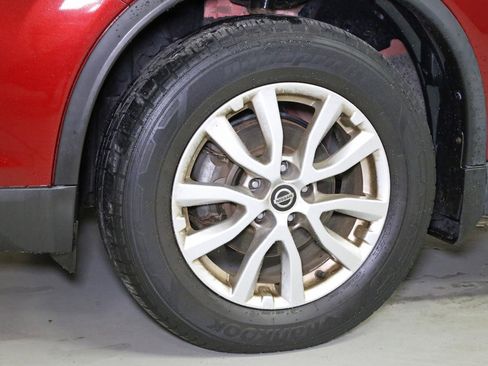 Used 2020 Nissan Rogue SV image 22