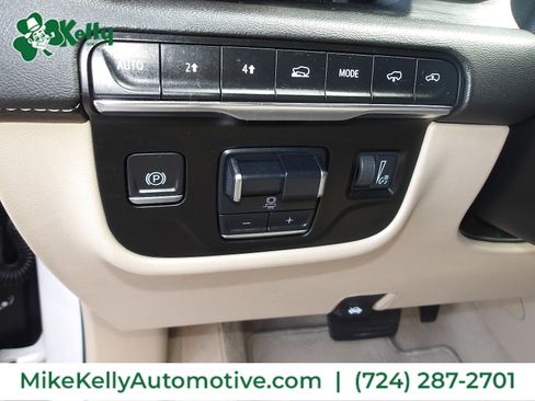 Used 2021 Cadillac Escalade Premium Luxury w/ Driver Assist Tech Package image 20