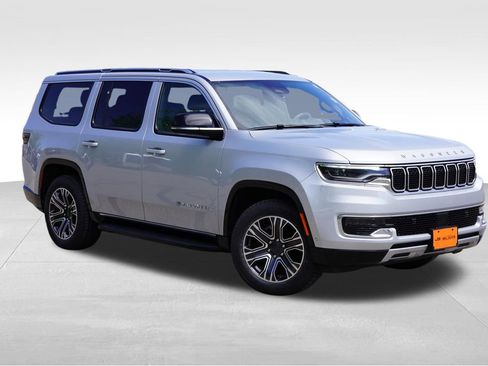 Certified 2024 Jeep Wagoneer Series II w/ Flexible Seating Group AWD/4WD image 1