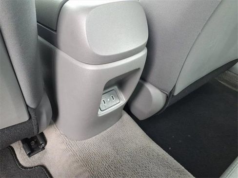 Used 2024 Hyundai Elantra SEL image 8