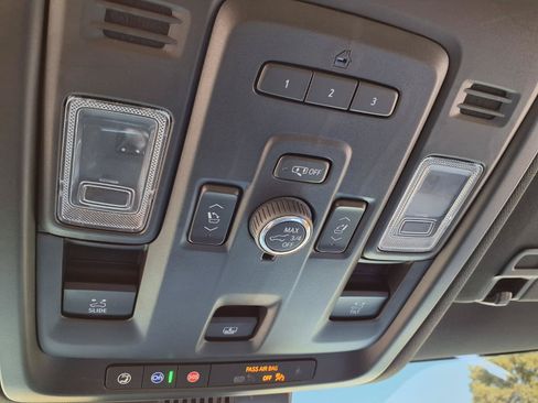Used 2024 Chevrolet Tahoe RST w/ Luxury Package AWD/4WD image 17