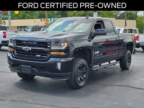 Used 2017 Chevrolet Silverado 1500 LT w/ Midnight Edition AWD/4WD image 2