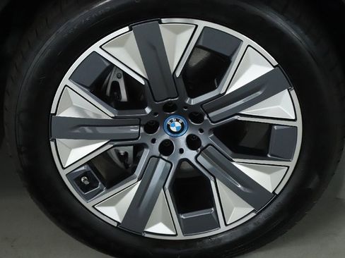 Certified 2025 BMW iX xDrive50 w/ Premium Package image 10