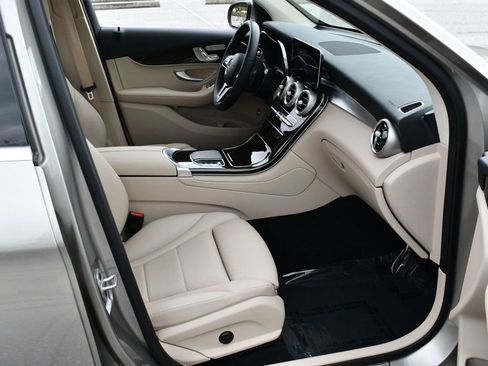 Used 2022 Mercedes-Benz GLC 300 image 19