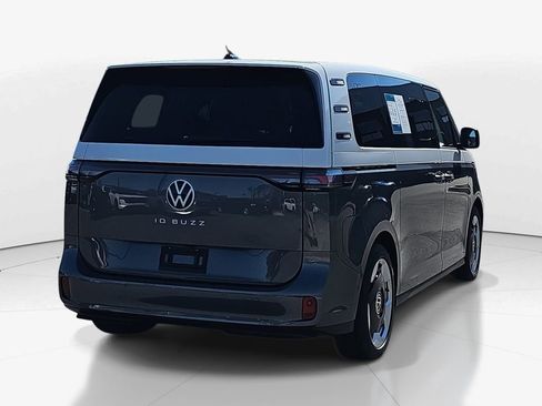 Used 2025 Volkswagen ID. Buzz Pro S Plus image 5