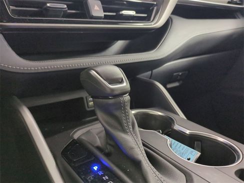 Used 2022 Toyota Highlander XLE image 22