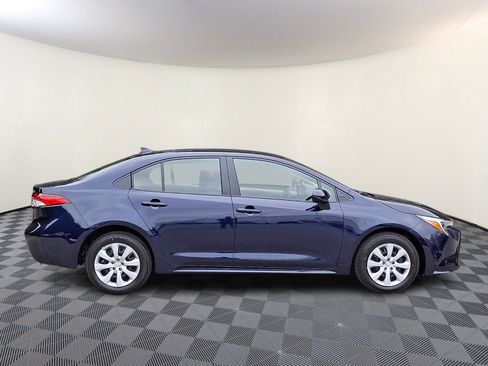 Used 2026 Toyota Corolla LE image 7