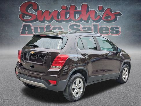 Used 2022 Chevrolet Trax LT w/ Driver Confidence Package AWD/4WD image 4