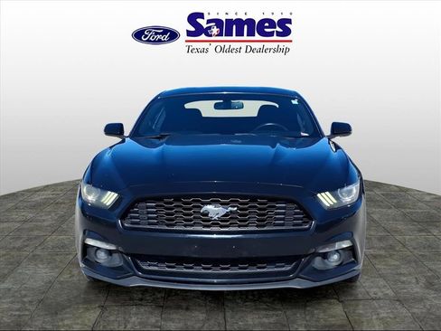 Used 2017 Ford Mustang Coupe image 3