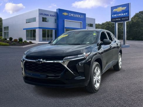 Certified 2024 Chevrolet Trax LS image 1