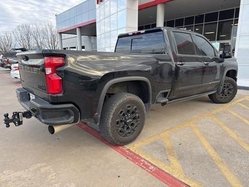 Used 2024 Chevrolet Silverado 3500 High Country image 8