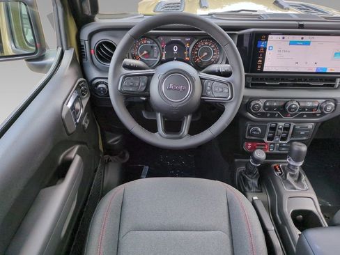 New 2025 Jeep Gladiator Rubicon w/ Convenience Group image 21