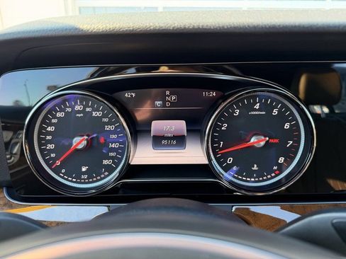 Used 2018 Mercedes-Benz E 300 image 18