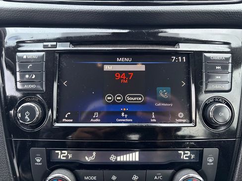 Used 2021 Nissan Rogue Sport SV image 24