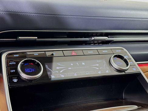 Used 2023 Genesis GV80 2.5T w/ Prestige Package image 17