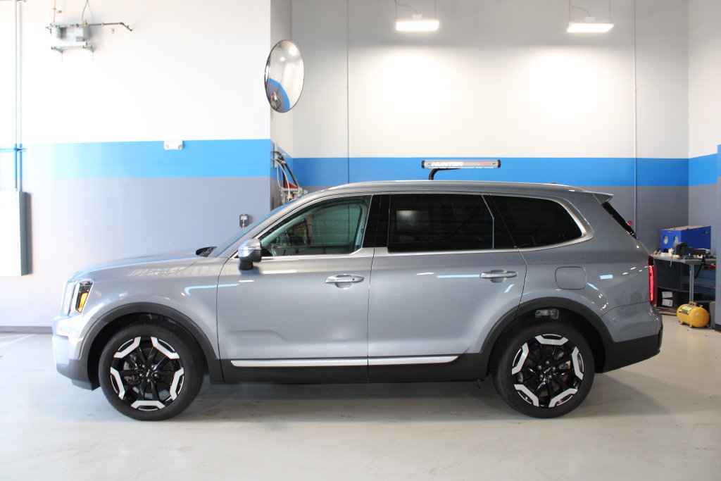 Used 2023 Kia Telluride S AWD/4WD image 10