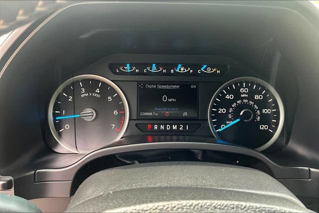 Used 2017 Ford F150 XLT w/ Equipment Group 302A Luxury AWD/4WD image 14