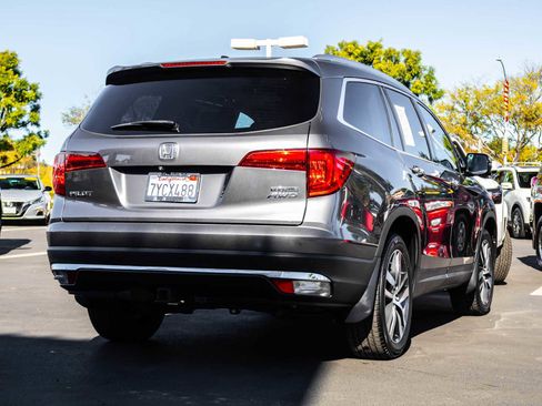 Used 2017 Honda Pilot Touring image 9