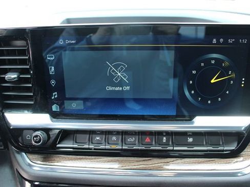 Used 2024 Chevrolet Silverado 1500 LT image 24