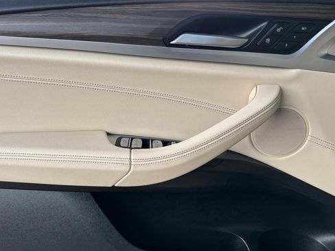 Used 2021 BMW X3 xDrive30e image 10