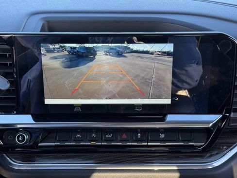 Used 2024 Chevrolet Silverado 1500 LT image 18