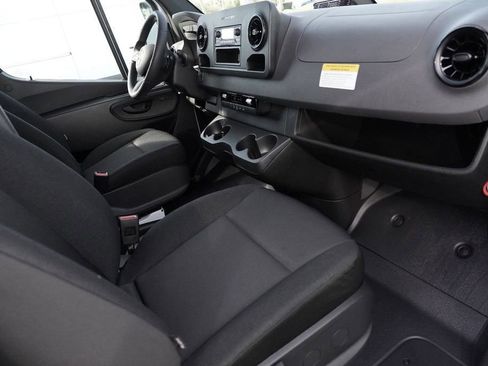 New 2025 Mercedes-Benz Sprinter 2500 image 11