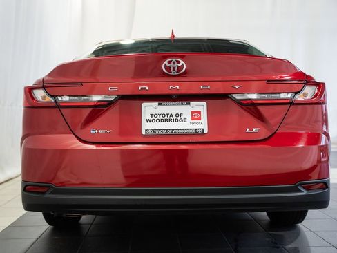 Used 2025 Toyota Camry LE image 5