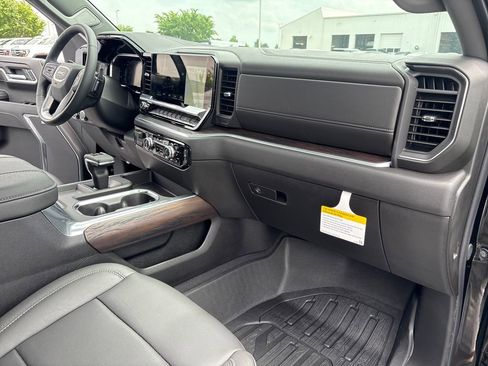 New 2026 GMC Sierra 1500 SLT w/ SLT Premium Package AWD/4WD image 46