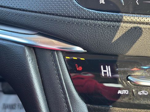 Used 2017 Cadillac XT5 Luxury w/ LPO, Wheel Lock Package image 28