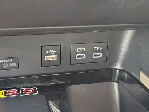 Used 2025 Toyota Camry XSE image 30