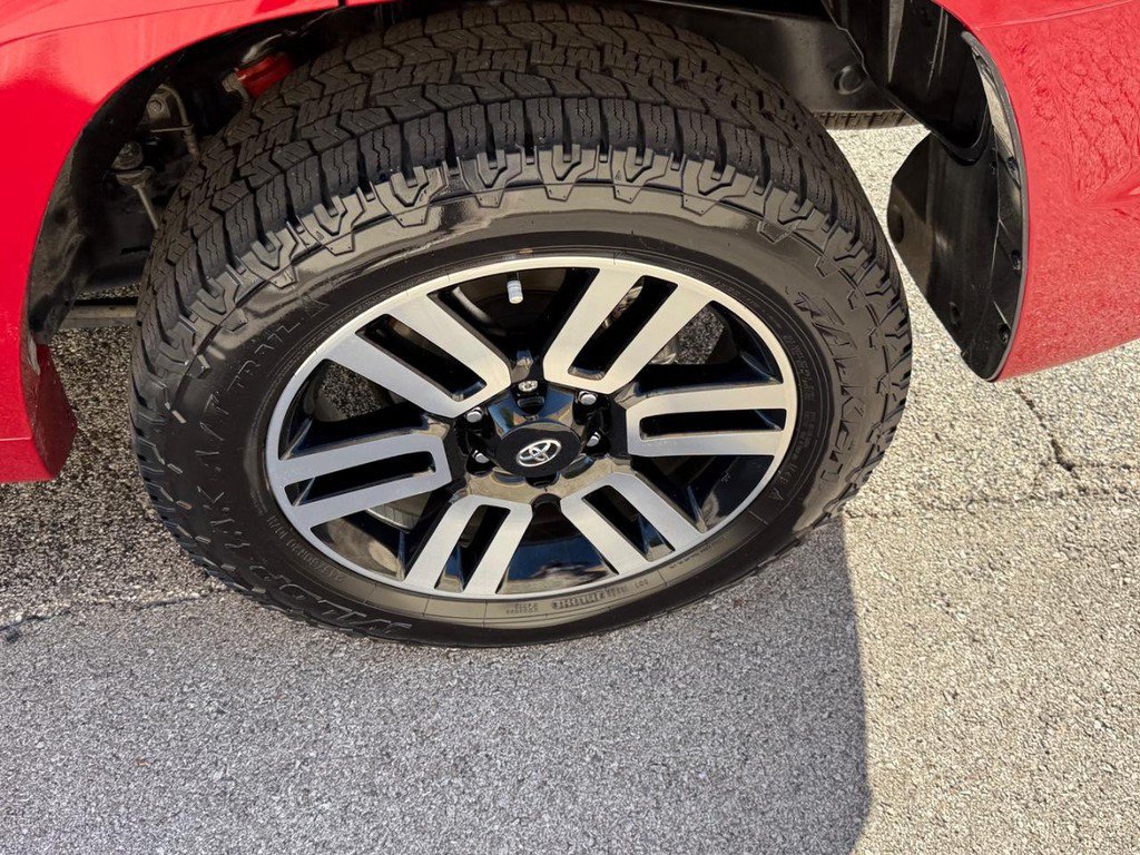 Used 2022 Toyota 4Runner Limited AWD/4WD image 8