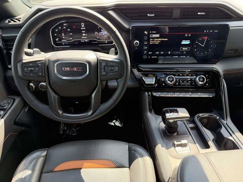 Used 2024 GMC Sierra 1500 AT4 w/ Technology Package AWD/4WD image 11