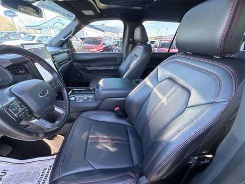 Used 2023 Ford Expedition Max Limited image 11