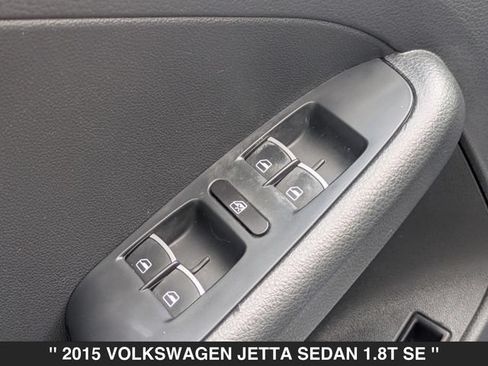 Used 2015 Volkswagen Jetta SE FWD image 12