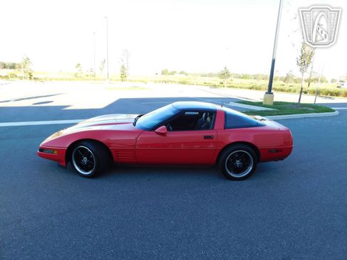 Used 1994 Chevrolet Corvette Coupe RWD image 23